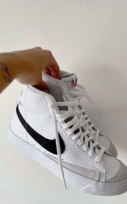 Nike Blazer Siyah Logo