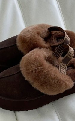 Funkette Peluş Terlik Kahve